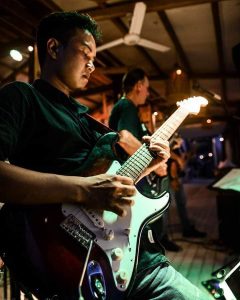 Halcyon Dayz rockin' The DeckHouse An Bang Beach